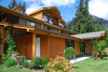Bella Coola Mountain Lodge