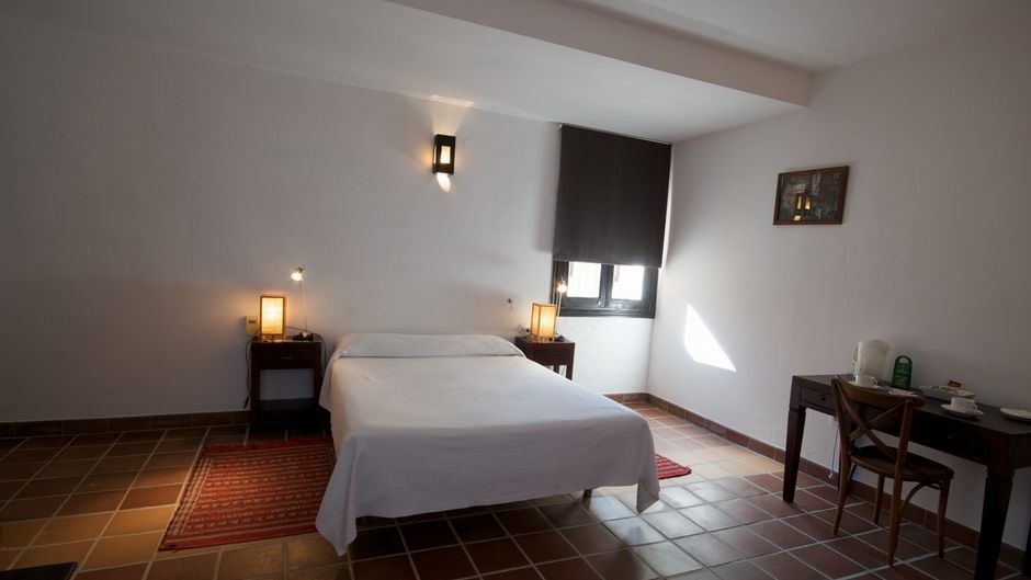 Cerro de Hijar Hotel Room