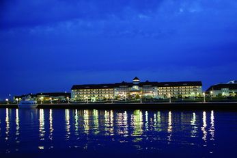 Blue Harbor Resort