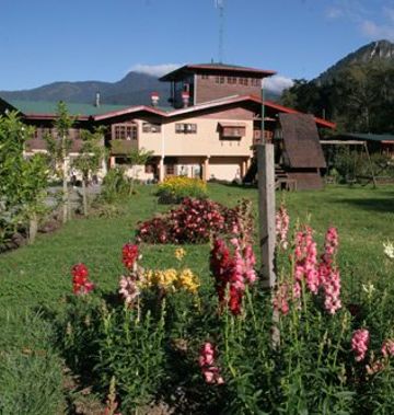 Los Quetzales Hotel
