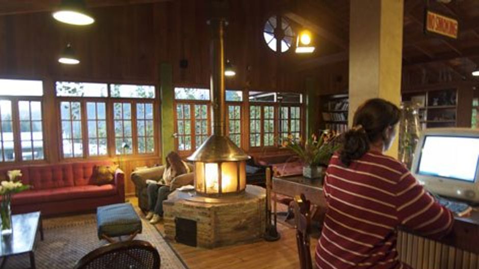 Los Quetzales Hotel Lobby