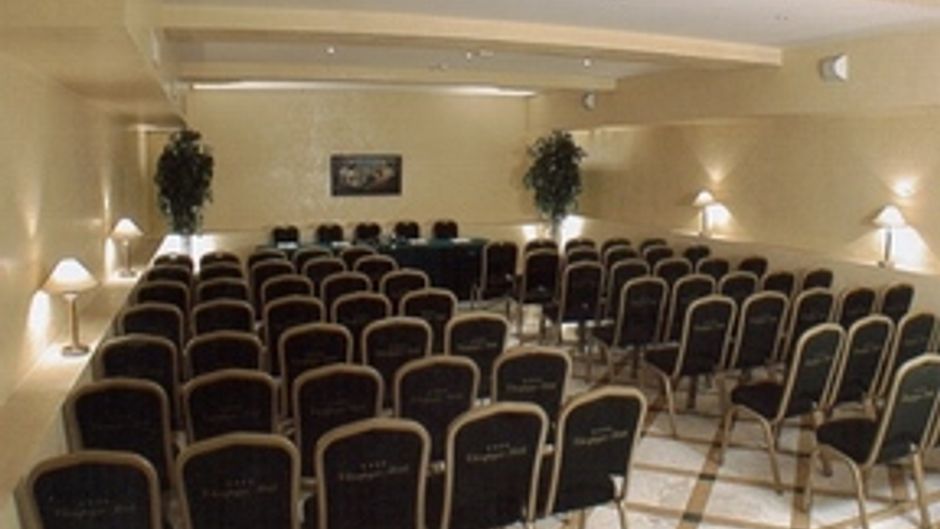 Hotel Champagne Garden Meeting