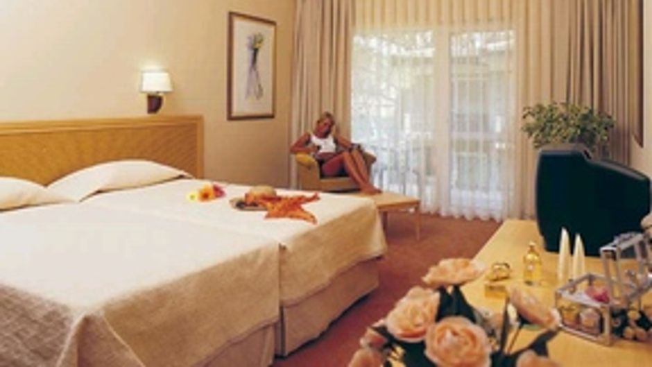 Maritim Pine Beach Resort Room