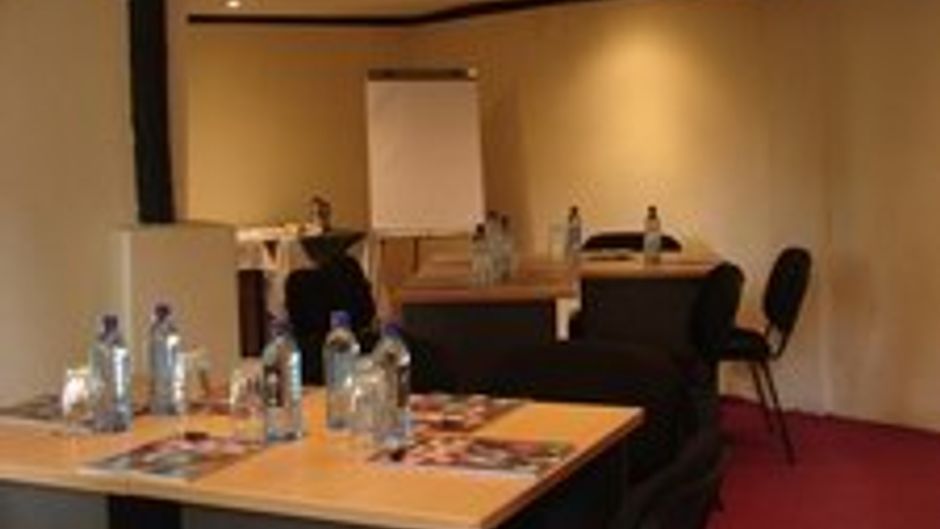 L'Oasis Lodge and Annexe Meeting