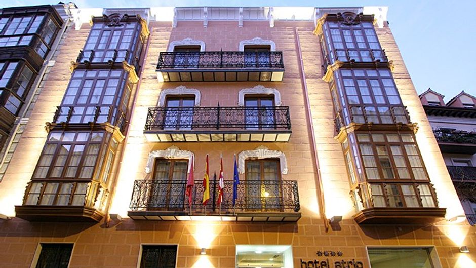 Hotel Atrio Exterior