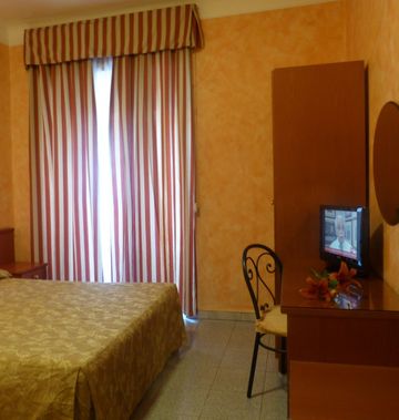 Aurora Hotel