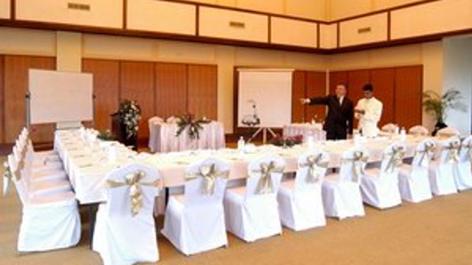 Earl's Regency Meeting