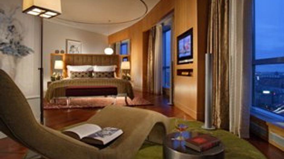 Swissotel Krasnye Holmy Suite