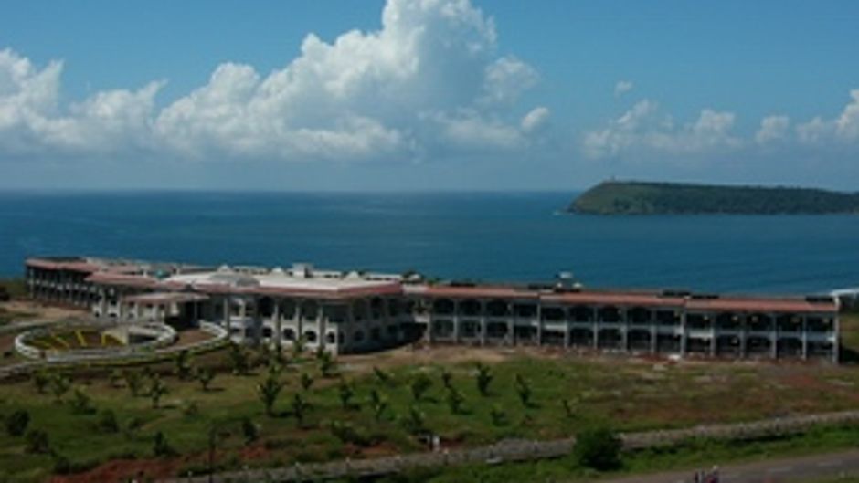 Kohinoor Samudra Beach Resort Exterior