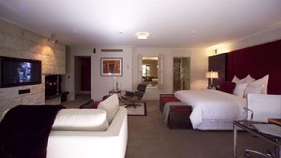The Spire Queenstown Room