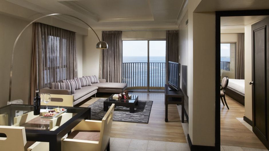 Moevenpick Hotel Mactan Island Cebu Suite