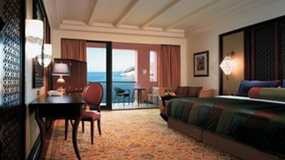 Shangri-La's Barr Al Jissah Resort & Spa Room