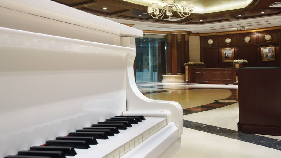 Al Habtoor Grand Hotel Beirut Lobby