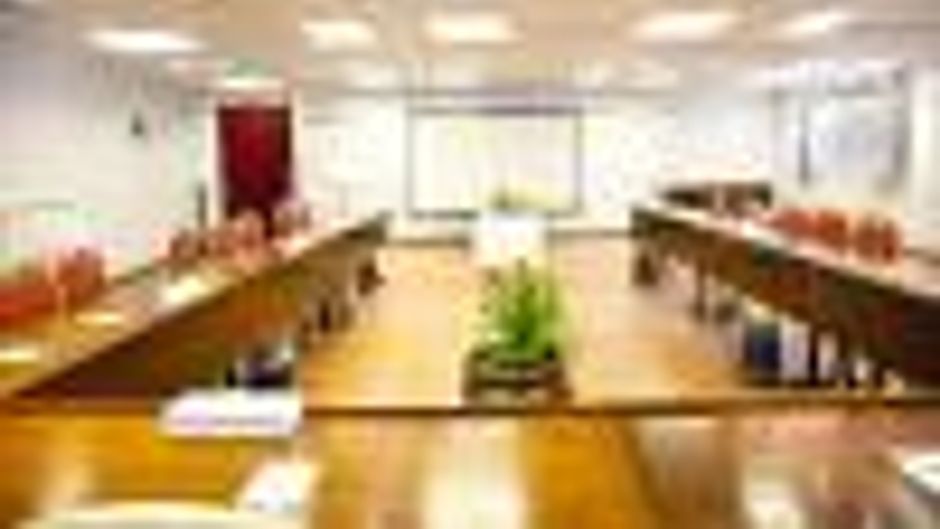 Coral Beach Resort - Tiran Meeting