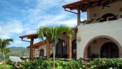 Pelican Eyes Hotel and Resort