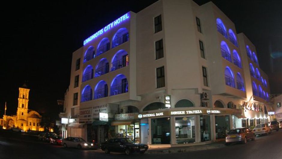 Livadhiotis City Hotel Exterior