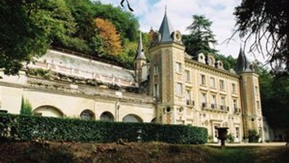 Chateau de Perreux Exterior