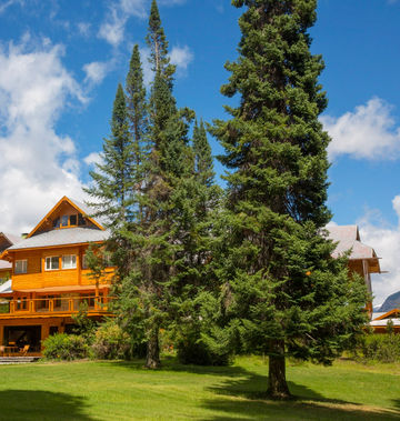 Victoria Island National Lodge