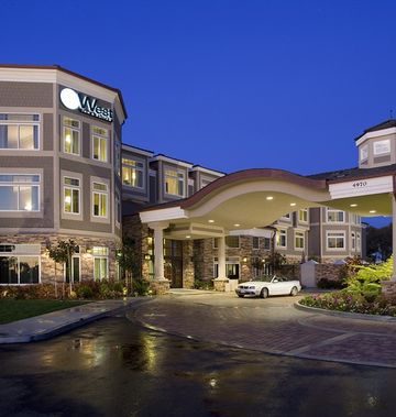 West Inn & Suites