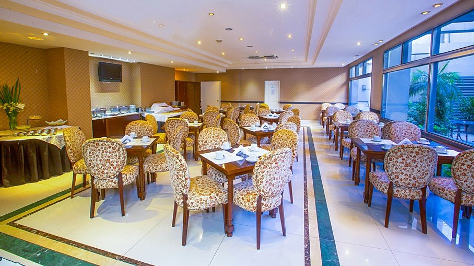 HR Esmeralda Luxor Hotel Restaurant