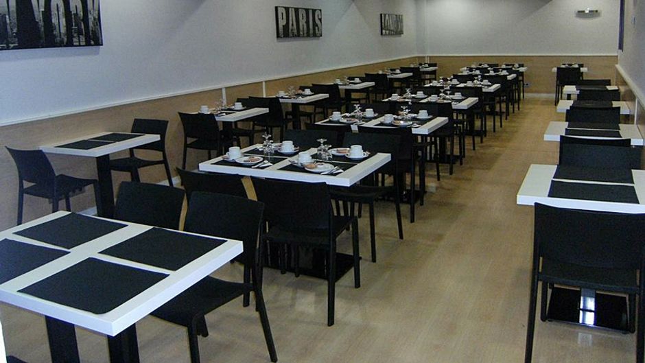 Maza Hotel Restaurant