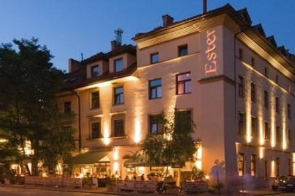 Ester Hotel