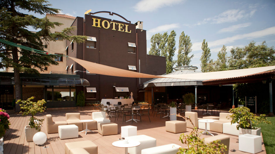 Don Carlos Hotel Exterior