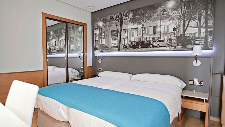 Don Carlos Hotel Room