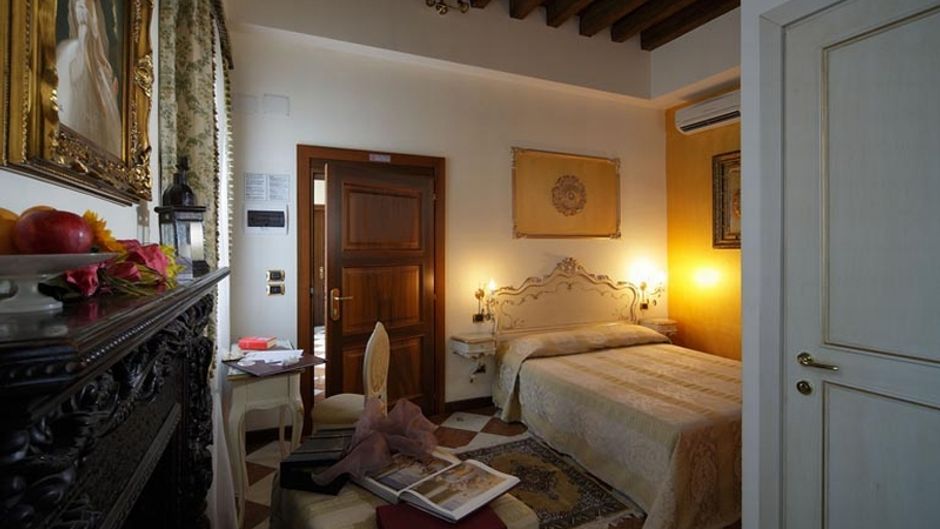 Villa Gasparini Room