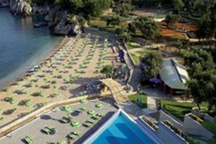 Maestral Resort & Casino