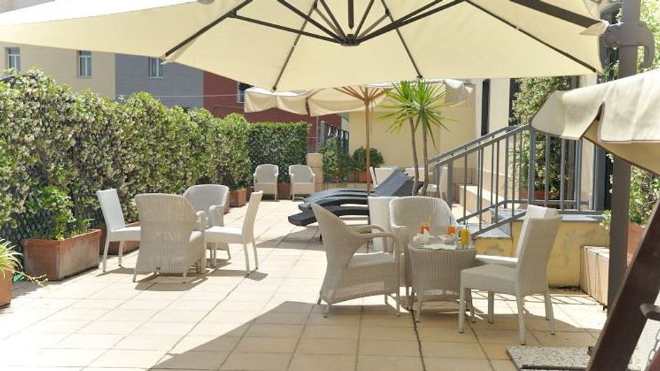 Magri's Hotel Exterior