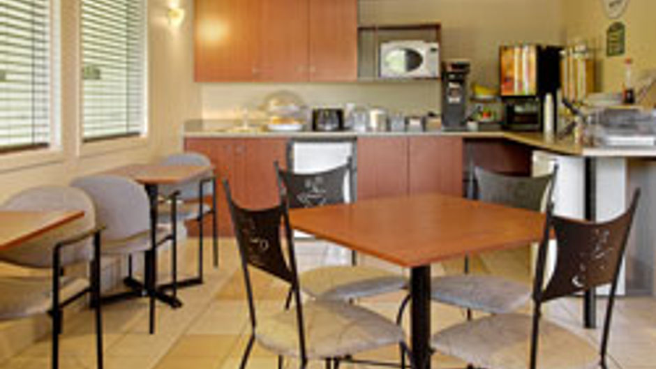 Super 8 Sainte Agathe Des Monts Restaurant