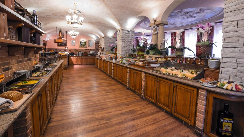 Carlsbad Plaza Medical Spa & Wellness Restaurant