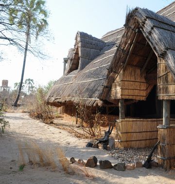 Mwagusi Safari Lodge