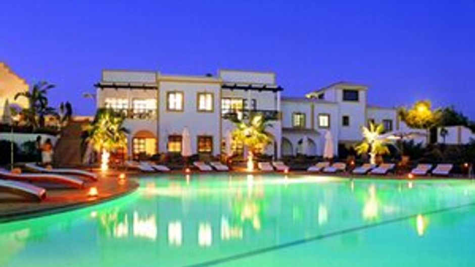 Vale Del Rei Suite & Village Resort Pool