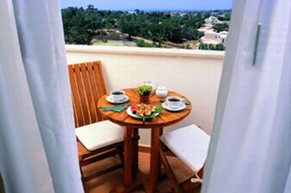 Vale Del Rei Suite & Village Resort