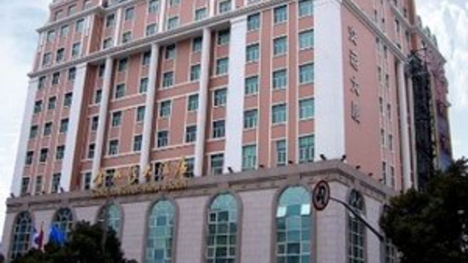 Golden River-View Hotel Exterior