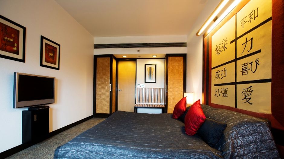 The E-Square Hotel Suite