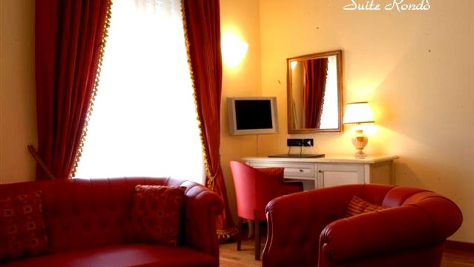 Recina Hotel Suite