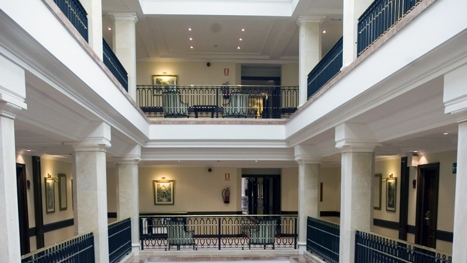 Candido Hotel Lobby