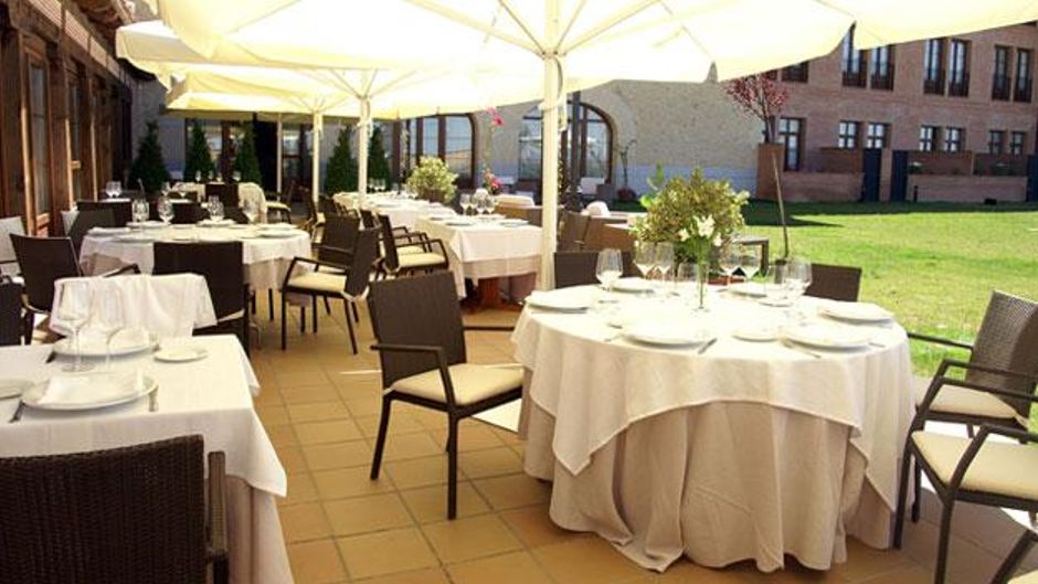 Candido Hotel Restaurant