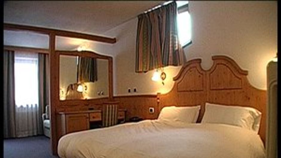 Hotel Beau Sejour Room