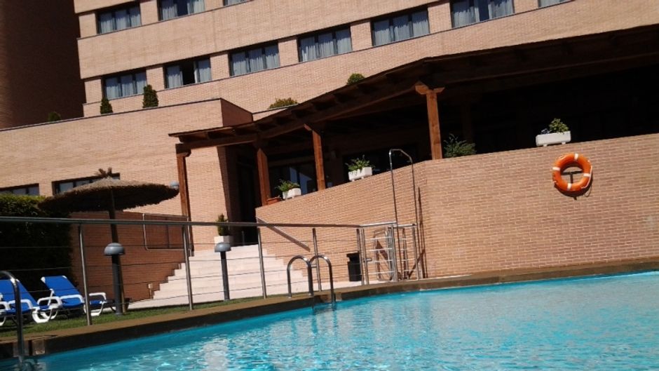 Reston Valdemoro Pool