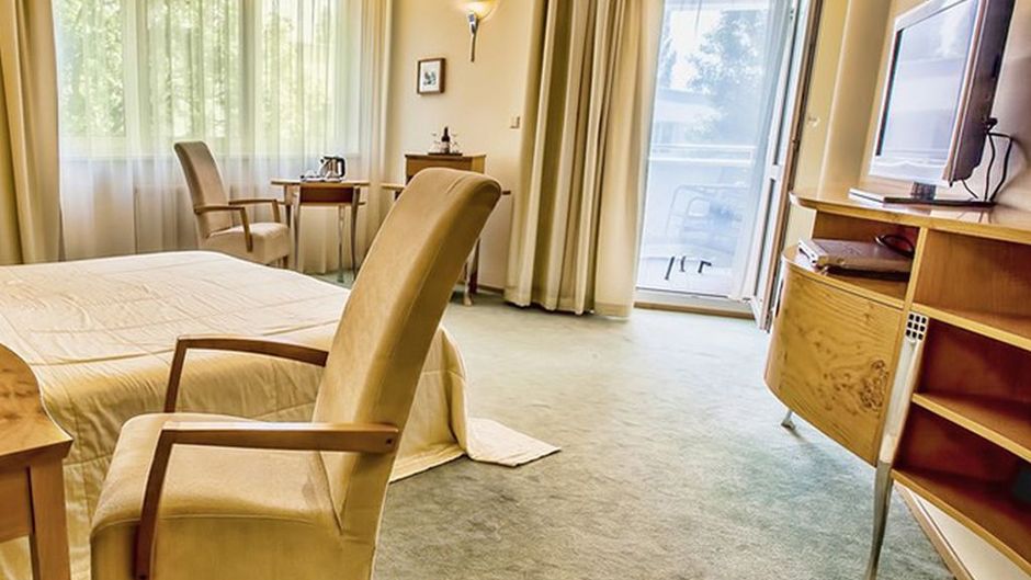 Hotel Set Room