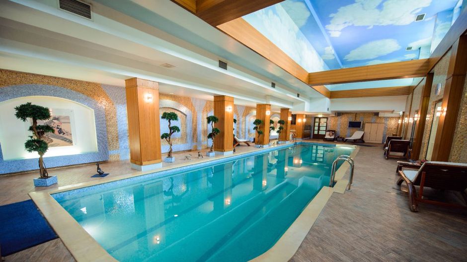 Ambassador Hotel Pool