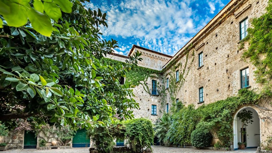 Palazzo Belmonte Exterior