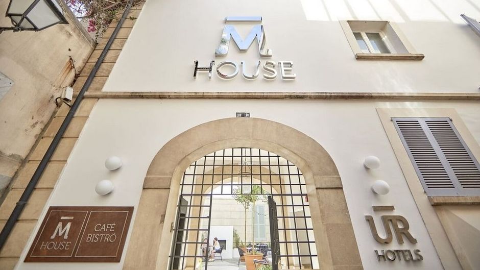 MHOUSE Hotel Exterior