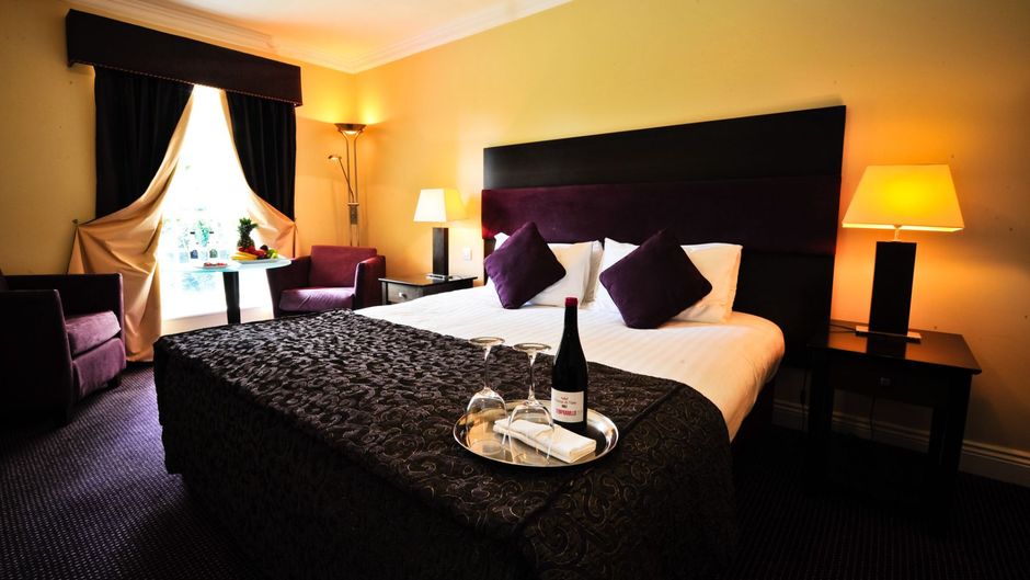 Athenaeum House Hotel Room
