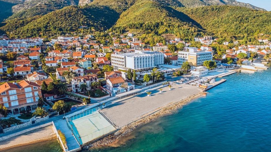 Hotel Delfin Exterior