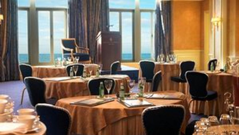 Four Seasons Hotel Alexandria Meeting